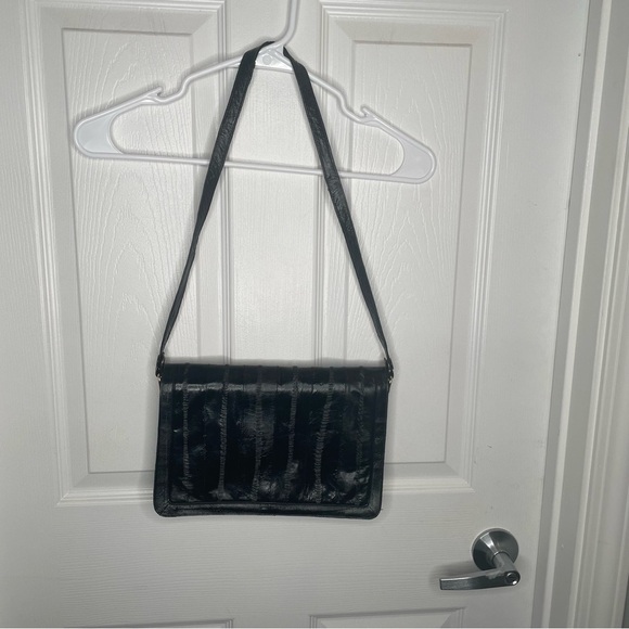 Vintage 60s/70s Genuine Eel Leather Shoulder Handbag in Black 11" X 7" X 1.5" - Picture 1 of 10
